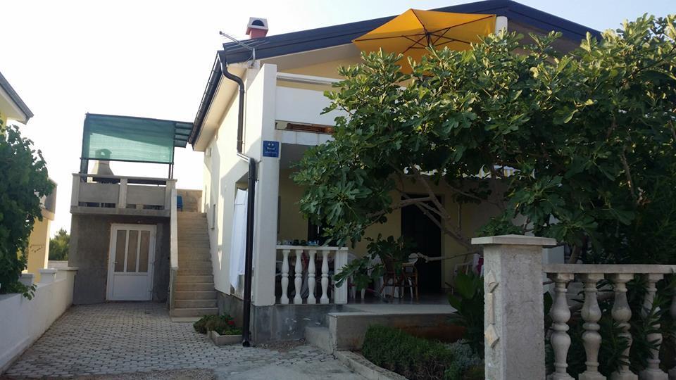 Sakoman Apartments Vir Exterior photo